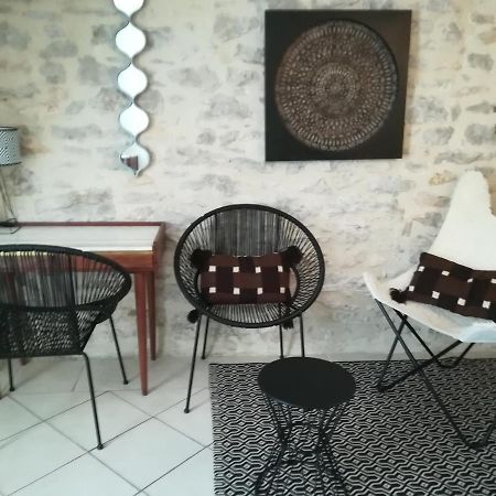 カオールChez Karine Et Julienアパートメント エクステリア 写真
